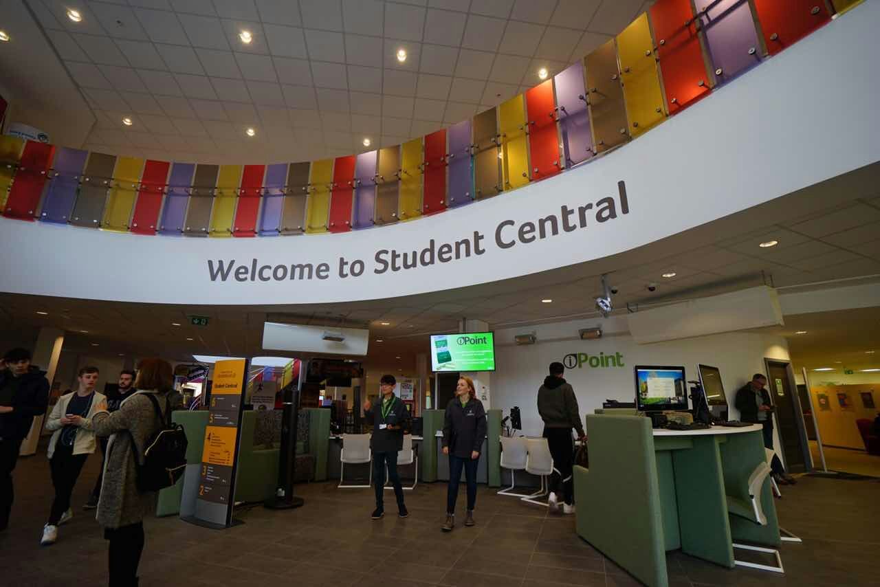 国留学申请,英国留学学费,英国留学手续,英国留